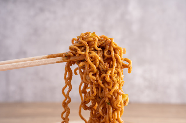 ベースパスタ　ソース焼きそば　麺