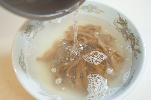 ベースパスタ　フェットチーネ　お湯を入れる