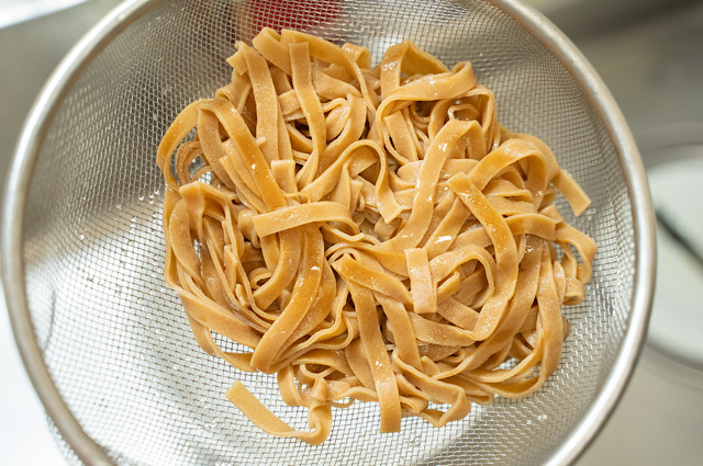 ベースパスタ　フェットチーネ　電子レンジ　湯切り